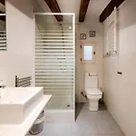 Canela Homes Permanyer Vila *