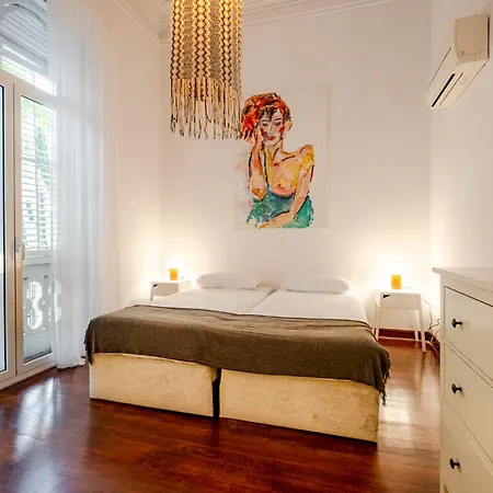 Canela Homes Permanyer Villa
